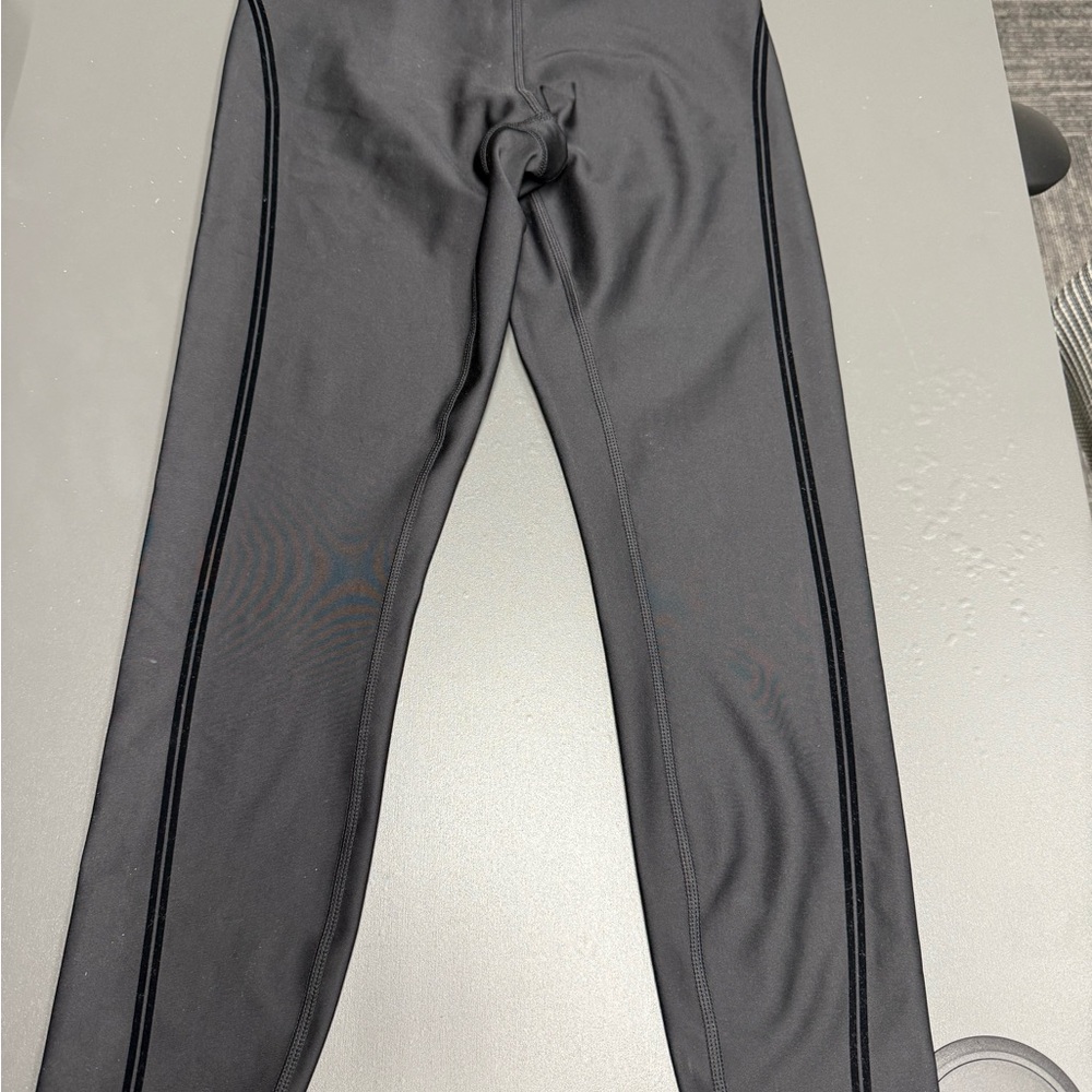 ALO Yoga Black Airlift 7/8 Leggings